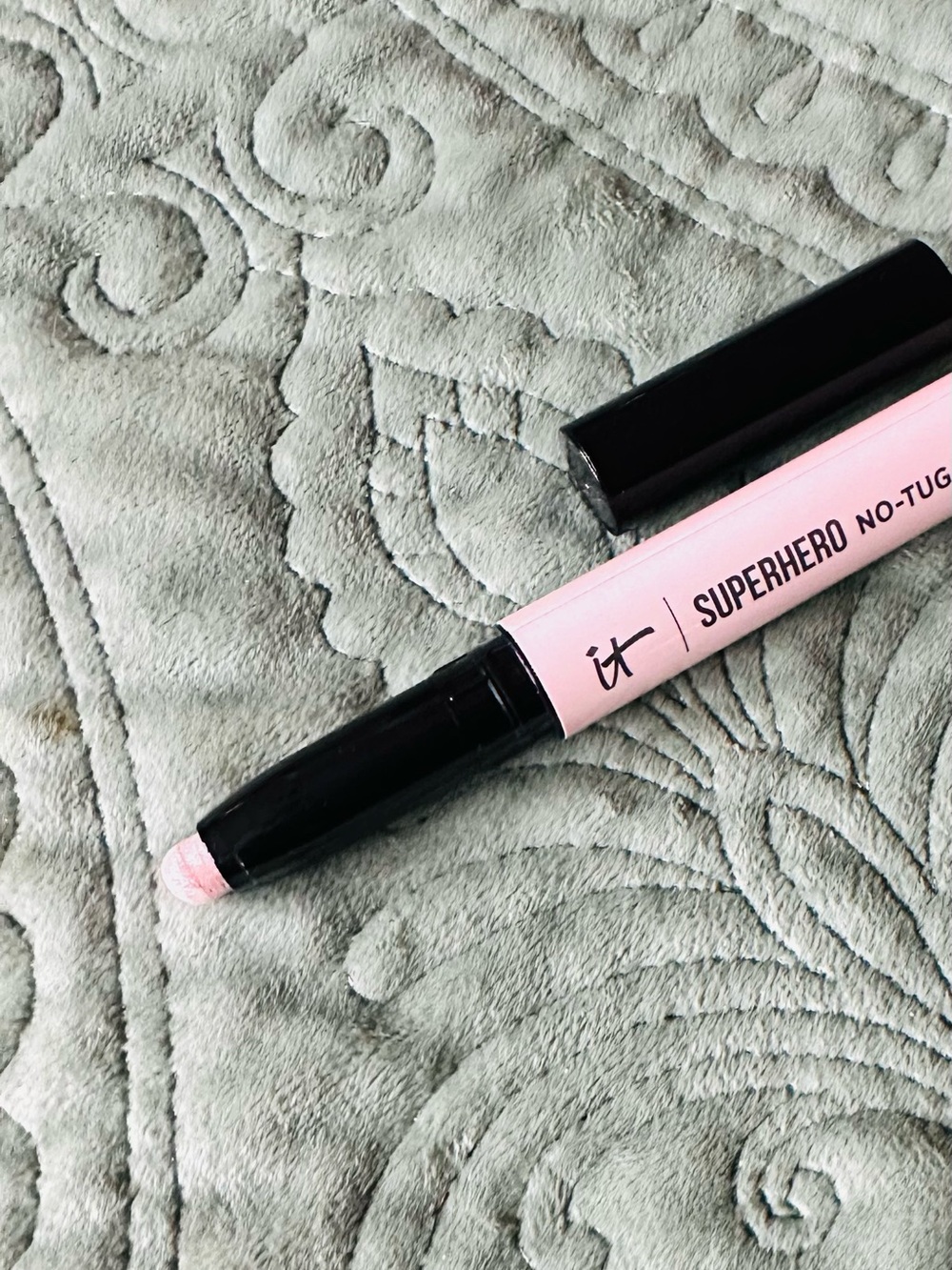 IT Cosmetics Superhero No-Tug Waterproof Stick Eyeshadow Passion Pearl Pink